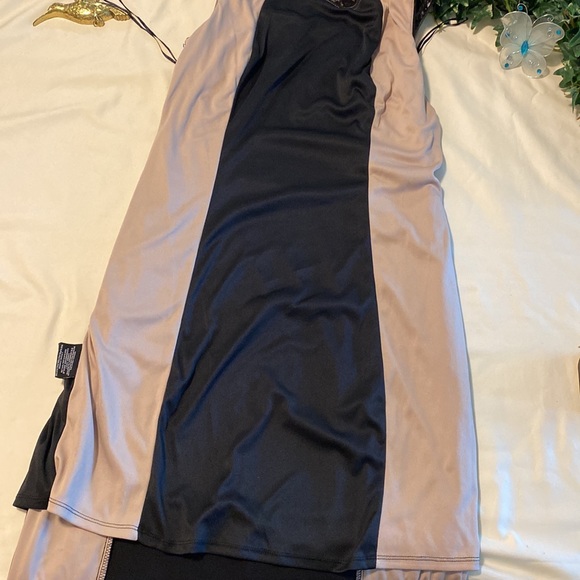 R&M Richards Sexy Black Lace/Sequins Sides Evening Gown - Picture 11 of 12